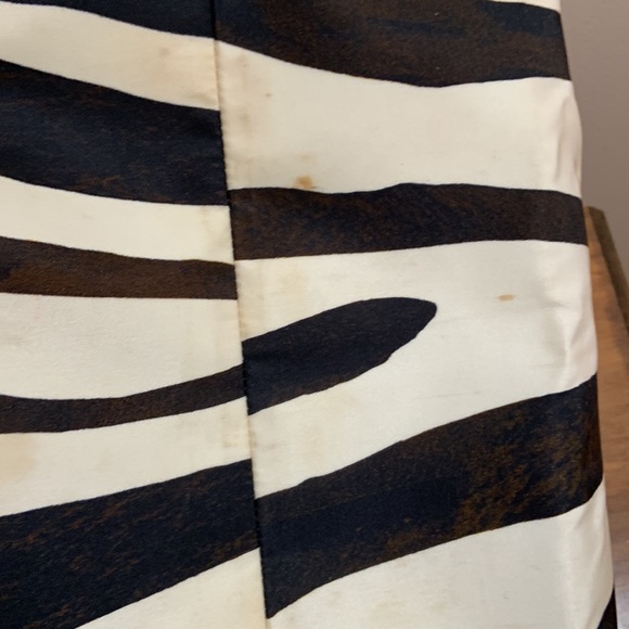 Dooney & Bourke Vintage Zebra Tote - Picture 6 of 10